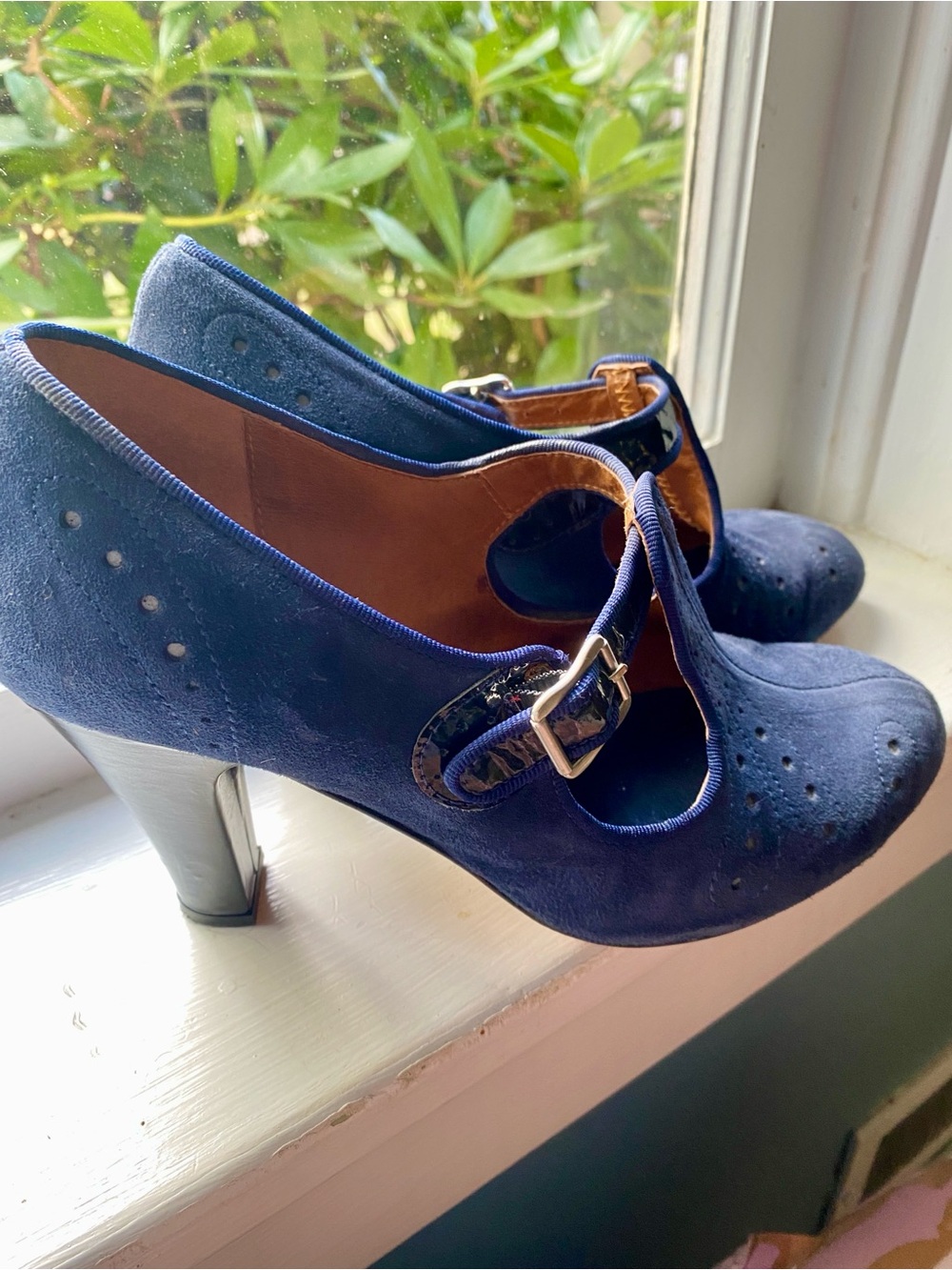 Re-Mix Deluxe  Navy suede t-strap heels size 9